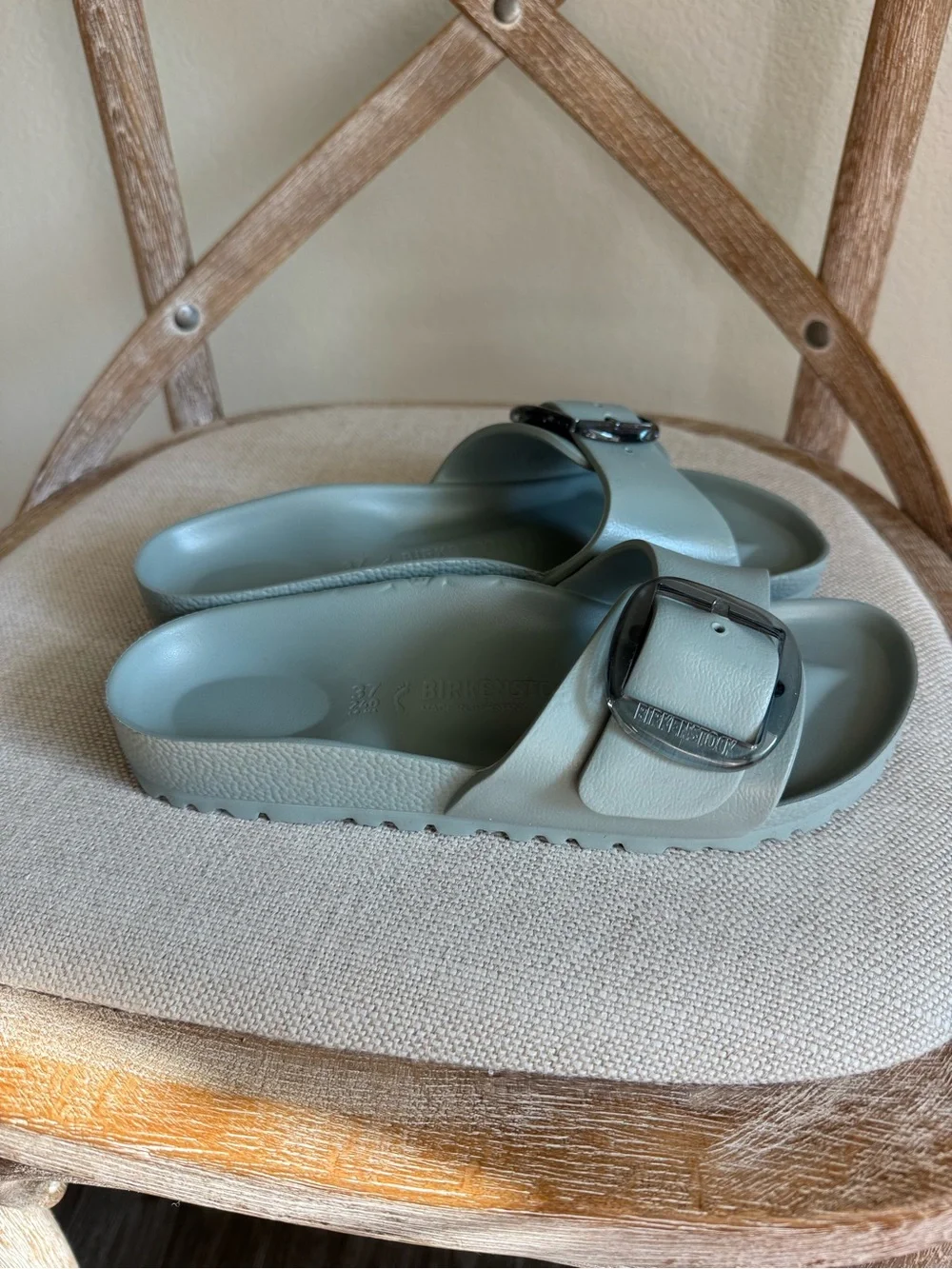 Birkenstock Single-Buckle Slide Sandals in Light blueish Gray